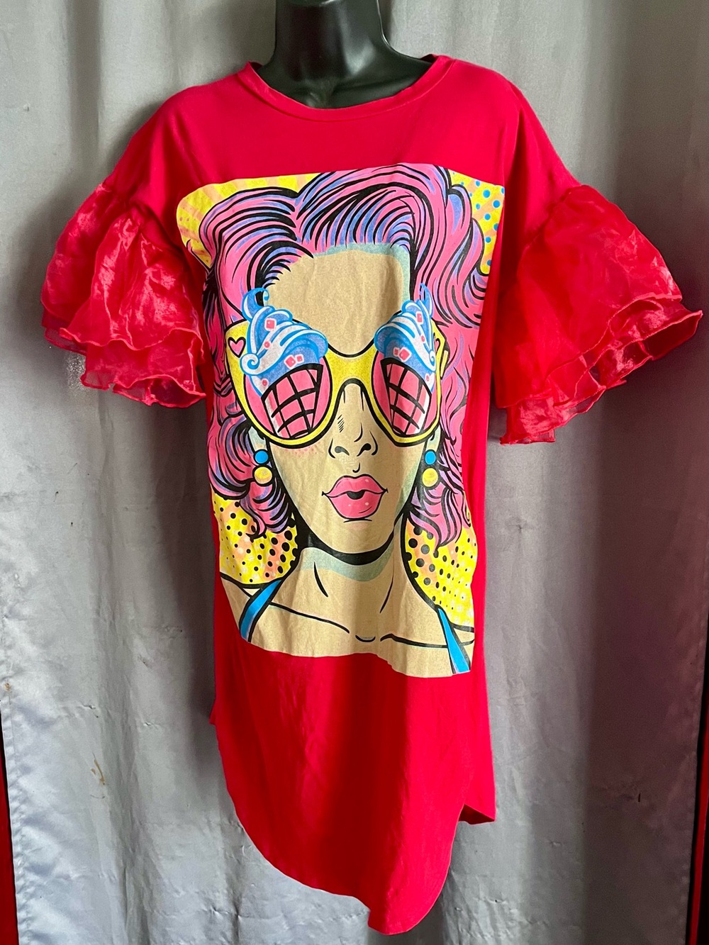 Pop Art Ruffle Sleeve Tee
